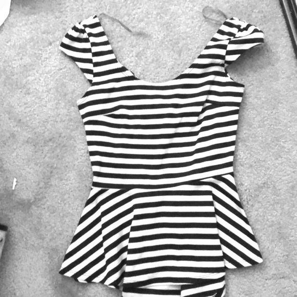 Top - Picture 1 of 2